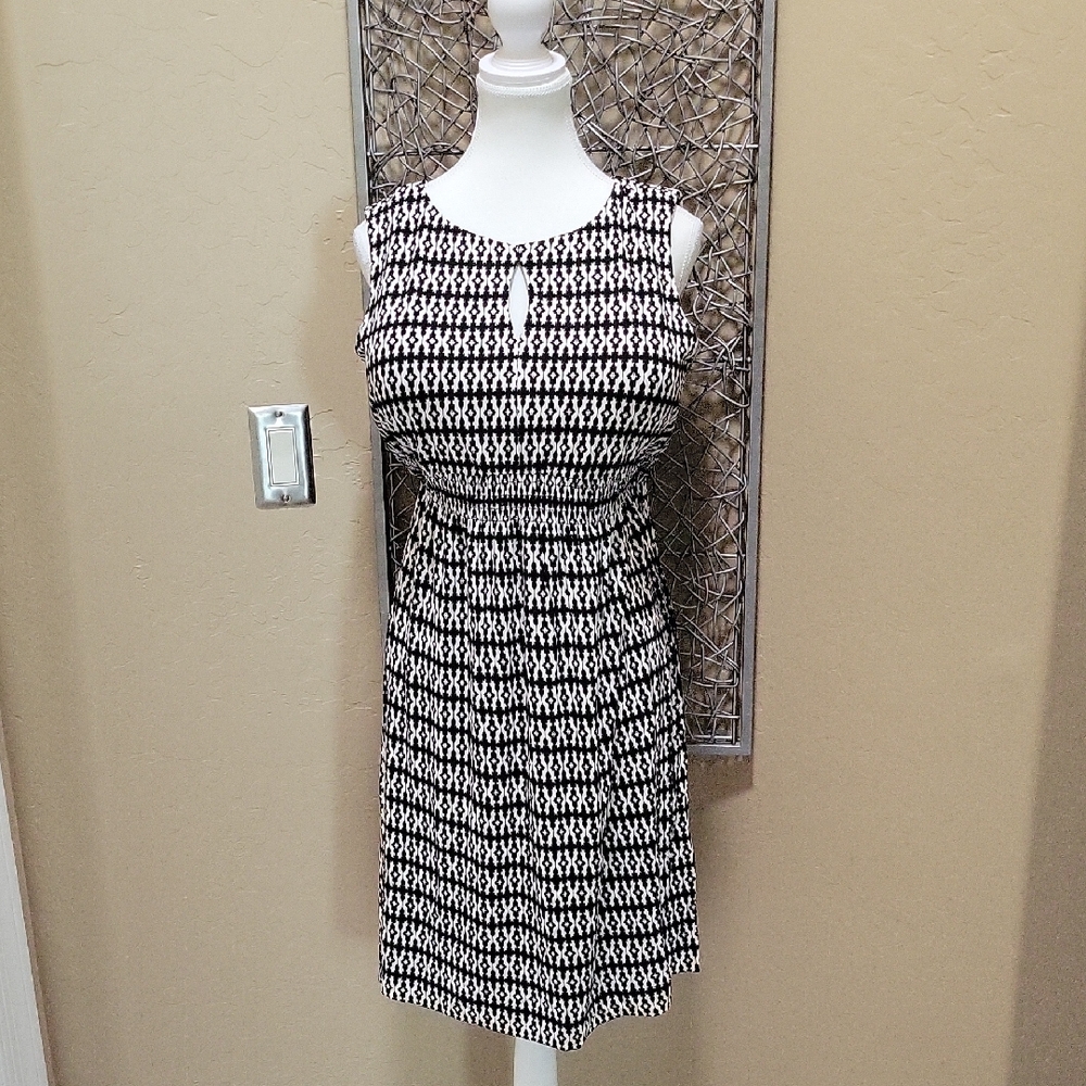 Soma Black and White Geometric Patterned Dress - Picture 1 of 4